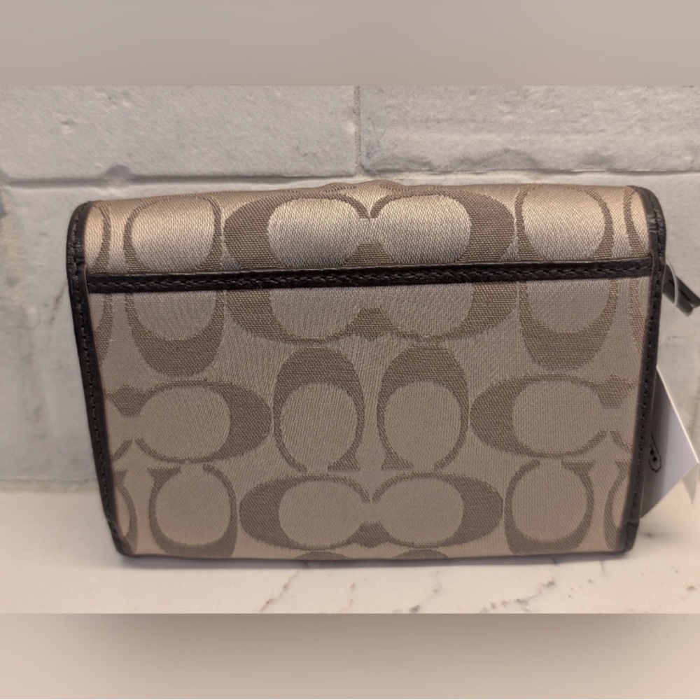 Coach Tan and Brown Signature Wallet - Picture 4 of 12
